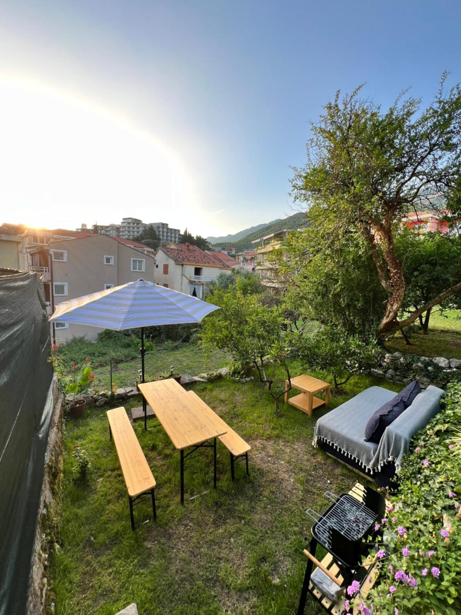 Sunset House & * Rafailovici
